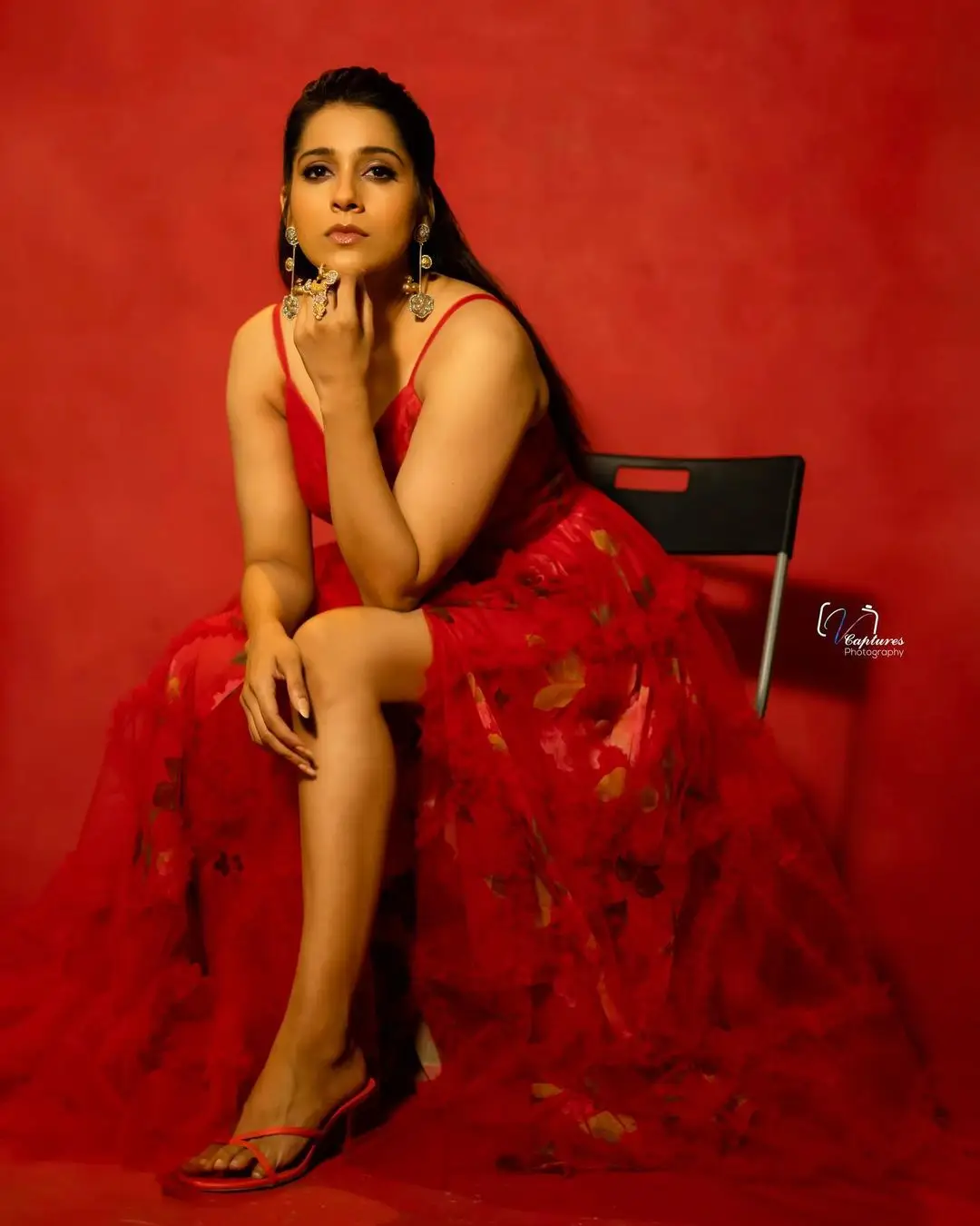 Rashmi Gautam Long Legs Show In Red Gown